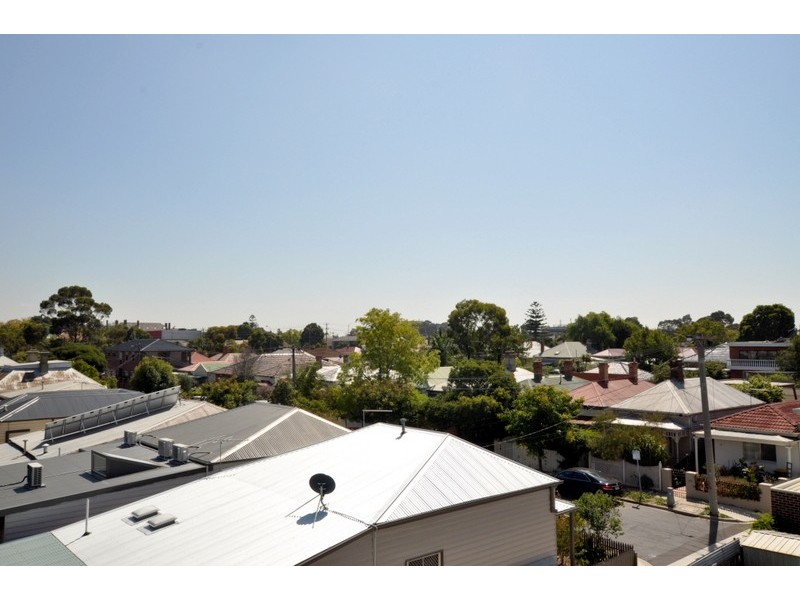 4 Cirque Drive, Footscray VIC 3011