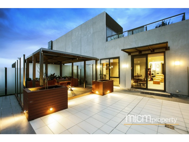 3302/63 Whiteman Street, Southbank VIC 3006