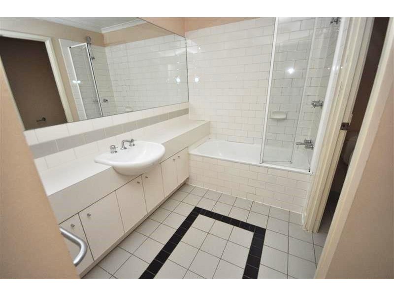 REF 22227/96 Dodds Street, Southbank VIC 3006