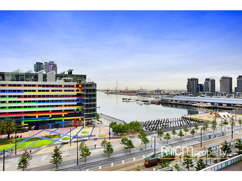 1009/100 Harbour Esplanade, Docklands VIC 3008