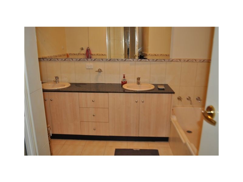 1A/103 Walpole Street, Kew VIC 3101