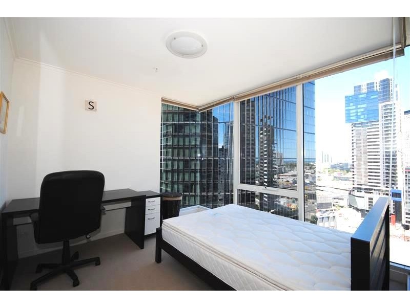 REF 22243/63 Whiteman Street, Southbank VIC 3006