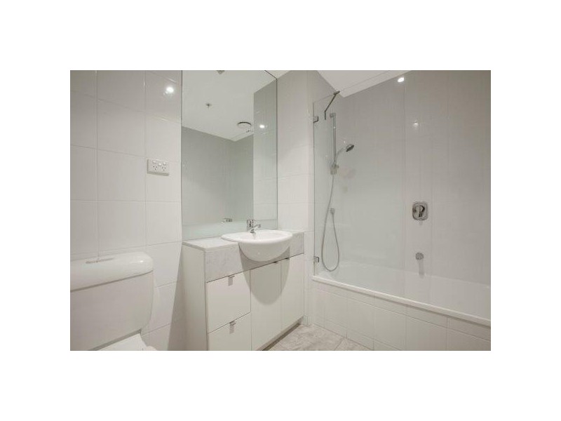 REF 22245/173 City Road, Southbank VIC 3006