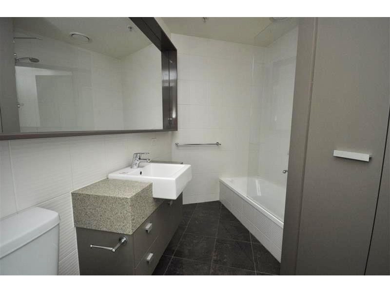 REF 22247/180 City Road, Southbank VIC 3006