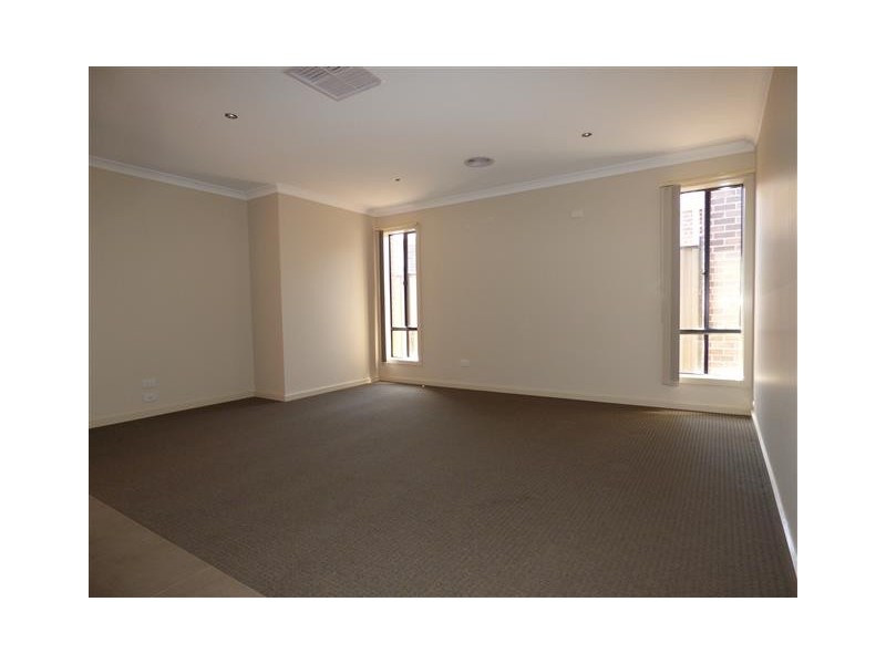 6 Majestic Way, Point Cook VIC 3030