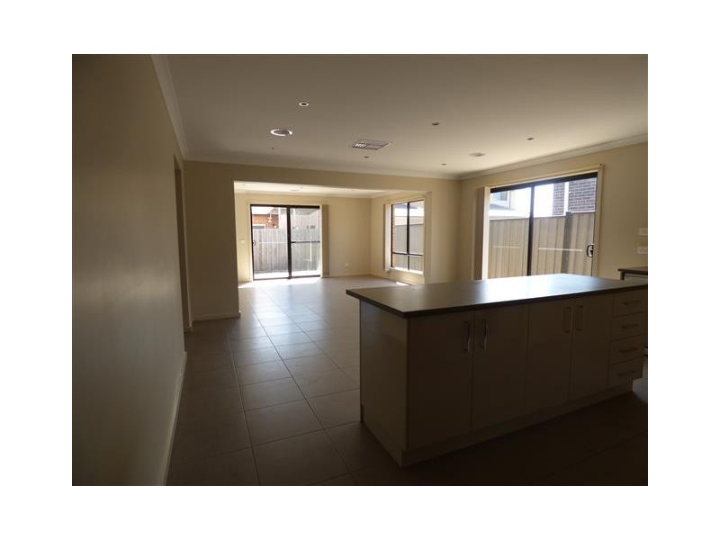 6 Majestic Way, Point Cook VIC 3030
