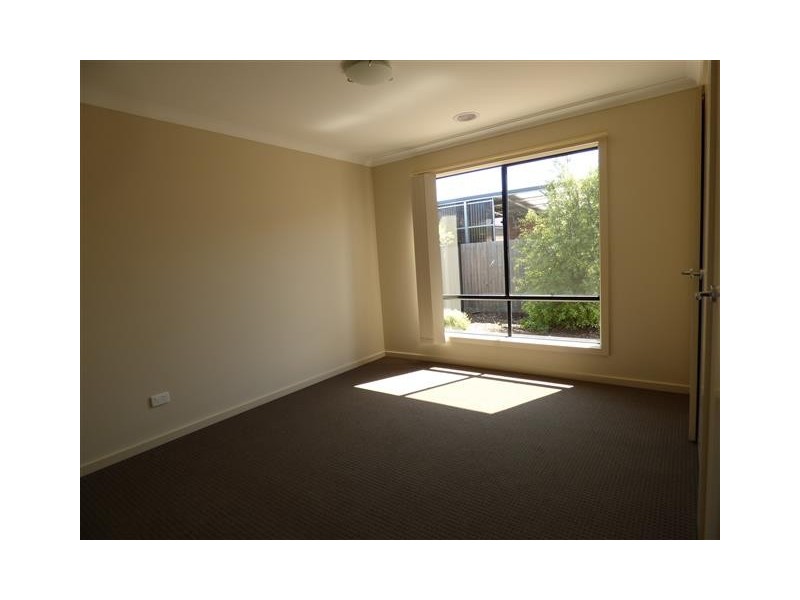 6 Majestic Way, Point Cook VIC 3030