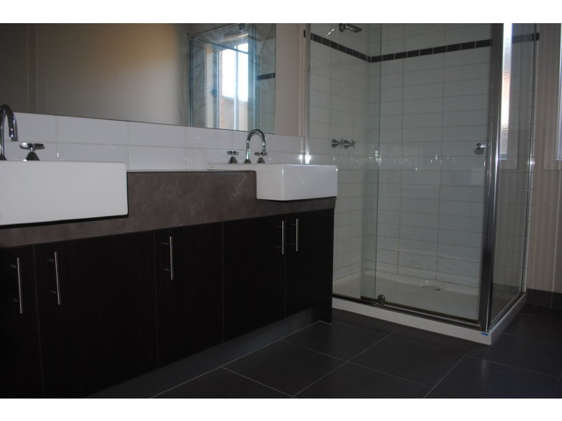 23 Terrene Terrace, Point Cook VIC 3030