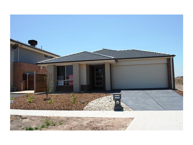 31 Waves Drive, Point Cook VIC 3030