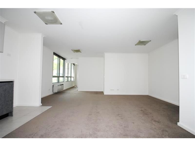 REF 22254/118 Dudley Street, West Melbourne VIC 3003