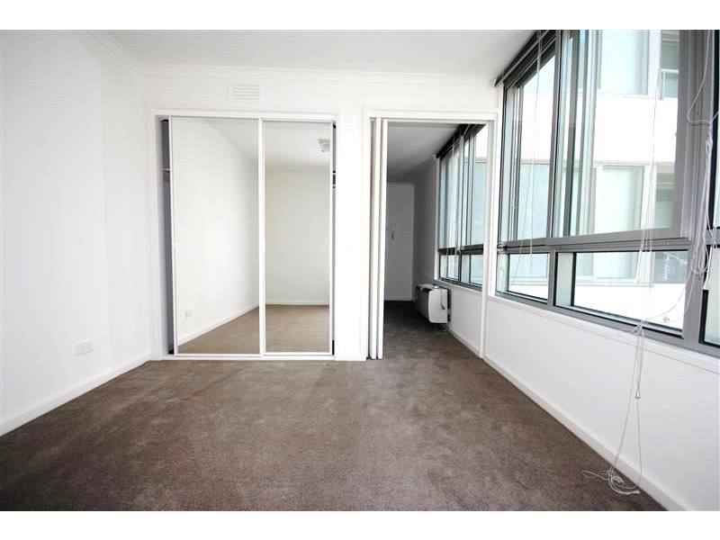 REF 22254/118 Dudley Street, West Melbourne VIC 3003
