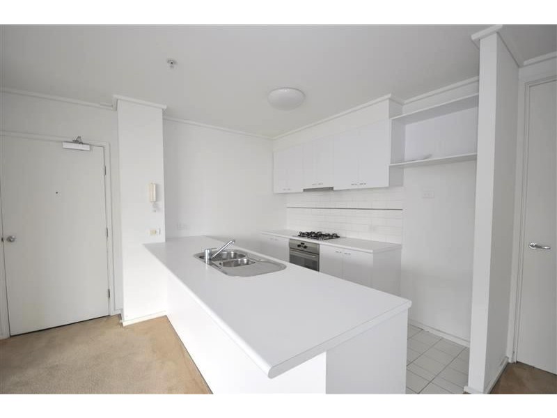 REF 51732/99 Whiteman Street, Southbank VIC 3006