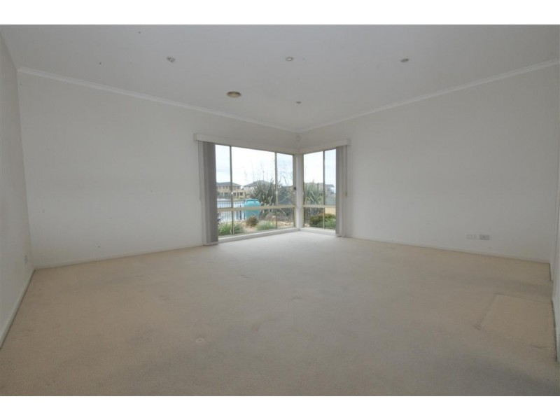29 Sanctuary Lakes South Boulevard, Point Cook VIC 3030