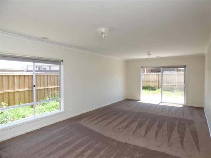 61 Barnstormer Boulevard, Point Cook VIC 3030