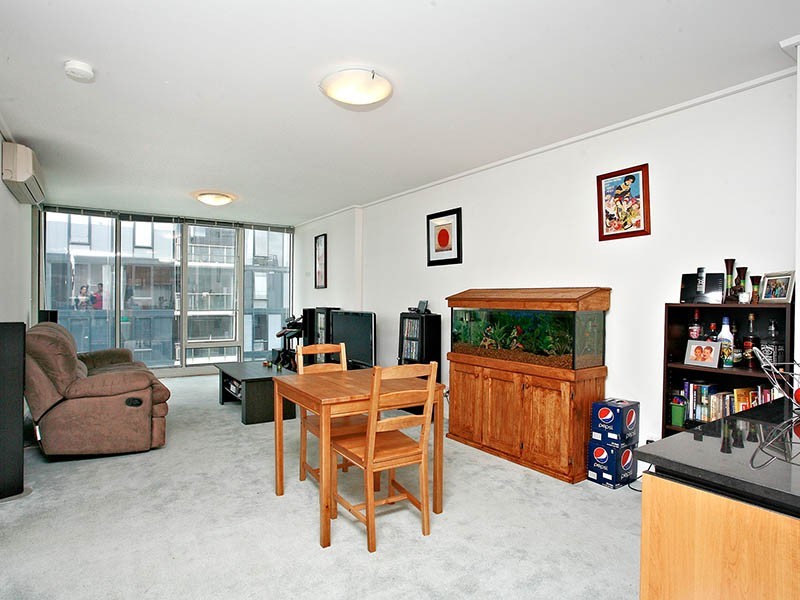 REF 22285/163 City Road, Southbank VIC 3006