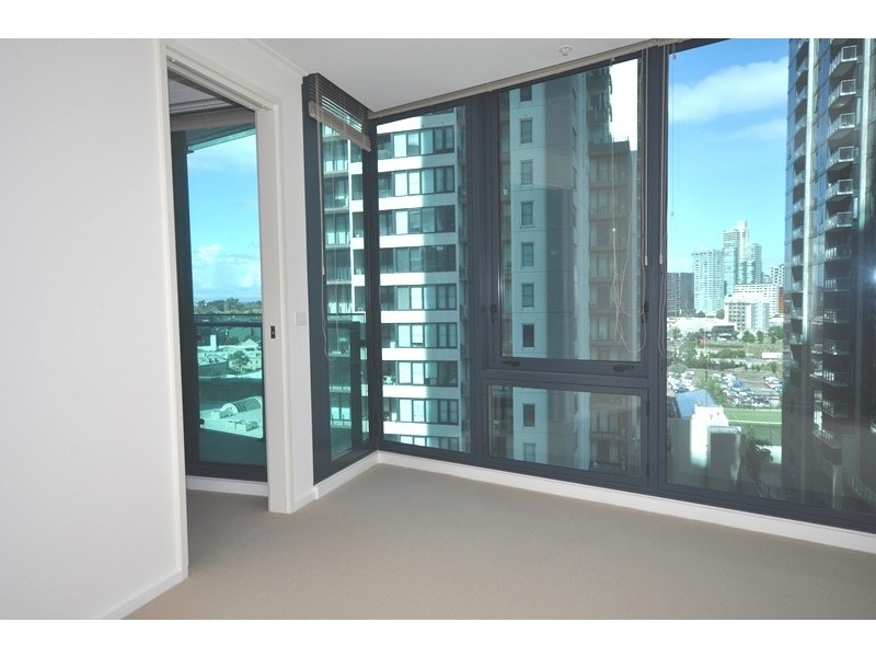 REF 22286/180 City Road, Southbank VIC 3006