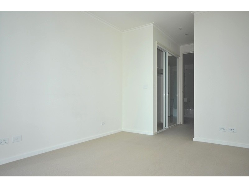 REF 22286/180 City Road, Southbank VIC 3006