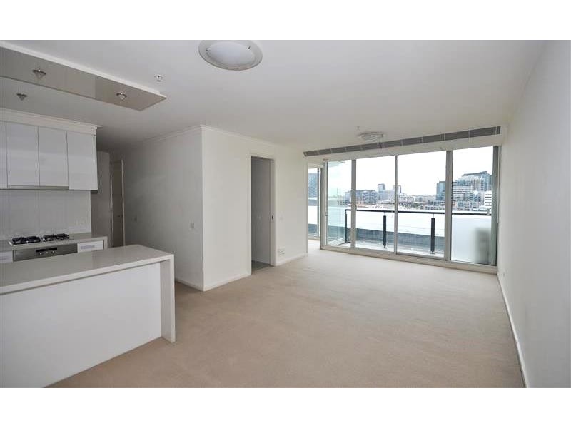 REF 42118/63 Whiteman Street, Southbank VIC 3006