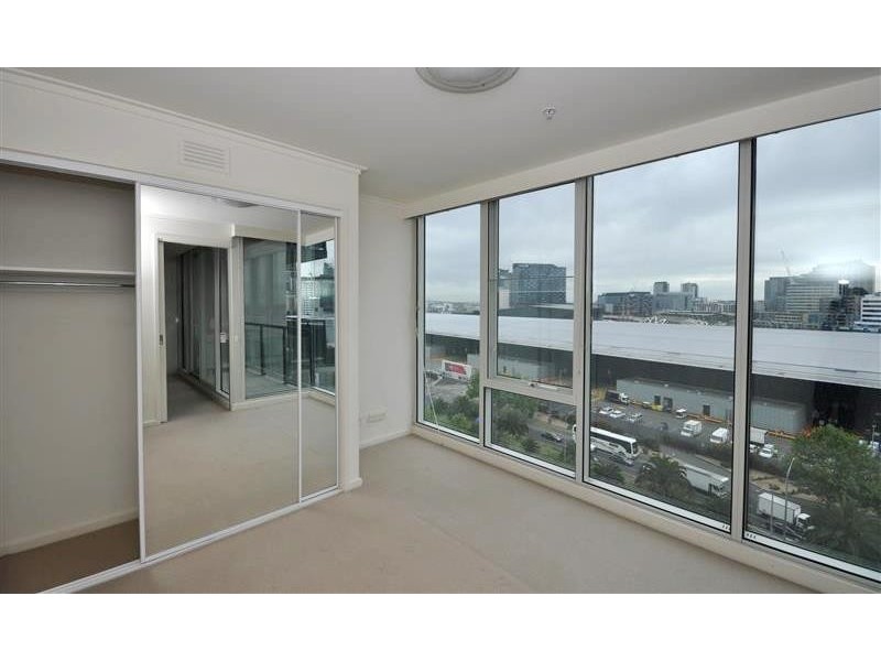 REF 42118/63 Whiteman Street, Southbank VIC 3006
