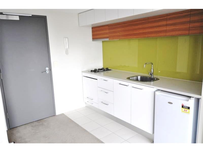 2211B/100 Harbour Esplanade, Docklands VIC 3008