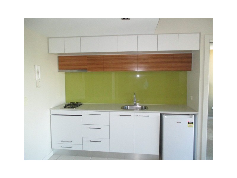 2211B/100 Harbour Esplanade, Docklands VIC 3008