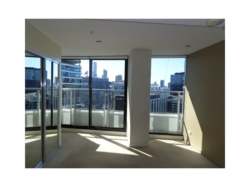 2211B/100 Harbour Esplanade, Docklands VIC 3008