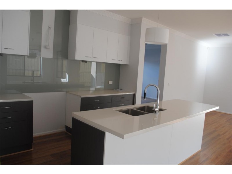 9a Circus Avenue, Point Cook VIC 3030