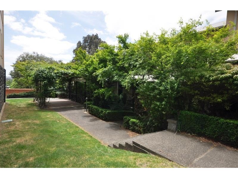 235 Wiltshire Drive, Kew VIC 3101