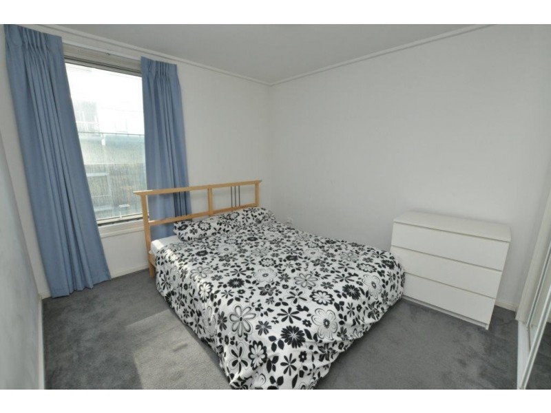 REF 32198/163 City Road, Southbank VIC 3006