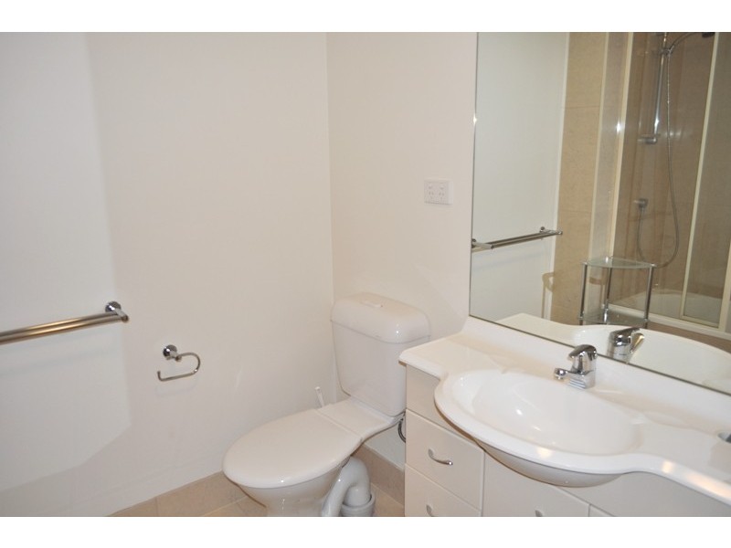 REF 32244/163 City Road, Southbank VIC 3006