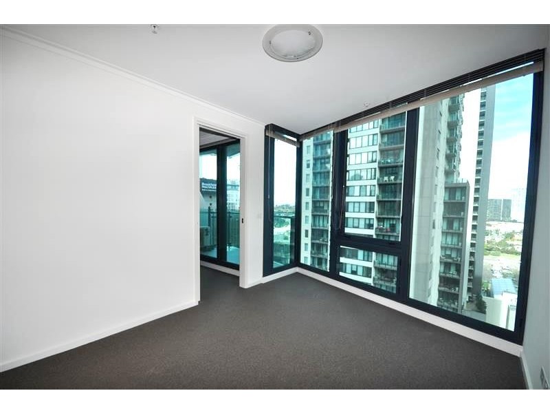 REF 32117/180 City Road, Southbank VIC 3006