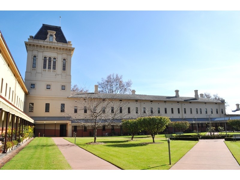 243 Wiltshire Drive, Kew VIC 3101