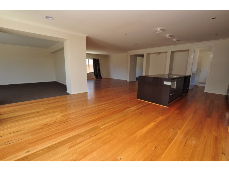 19 Ironwood Drive, Point Cook VIC 3030