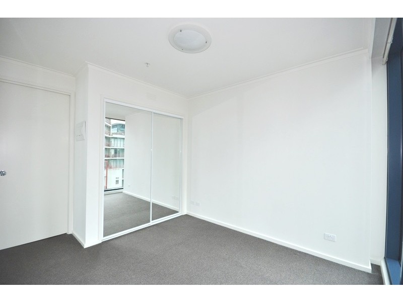 REF 22316/180 City Road, Southbank VIC 3006