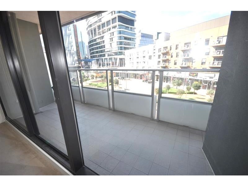 614A/100 Harbour Esplanade, Docklands VIC 3008