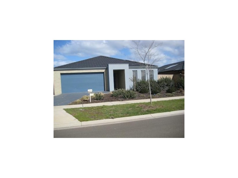 16 Bangalay Place, Point Cook VIC 3030