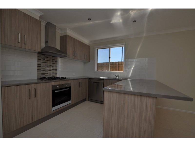 12 Comet Avenue, Truganina VIC 3029