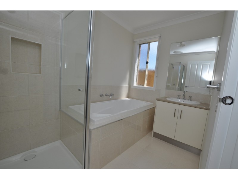 12 Comet Avenue, Truganina VIC 3029