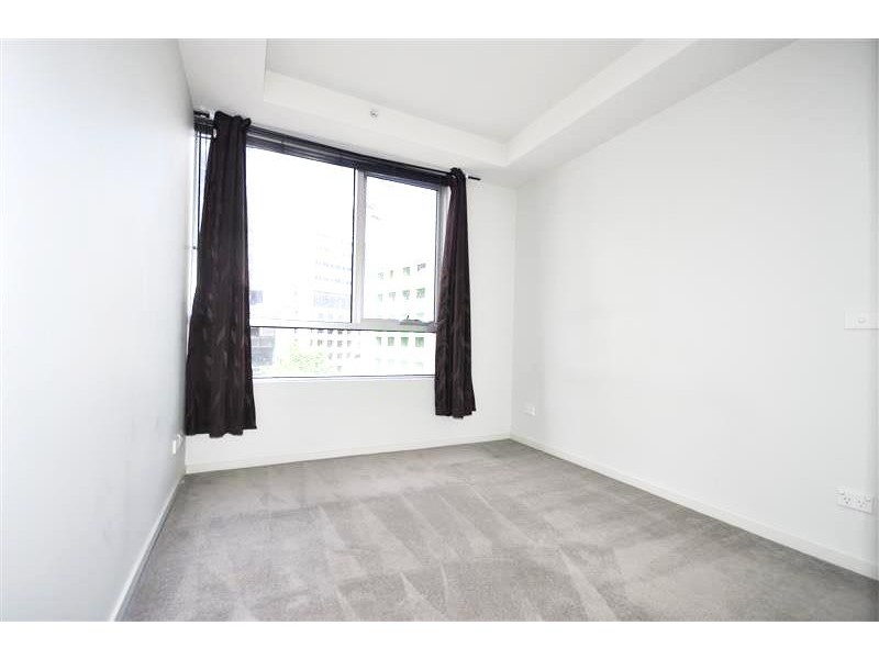 REF 32209/1 Bouverie Street, Carlton VIC 3053