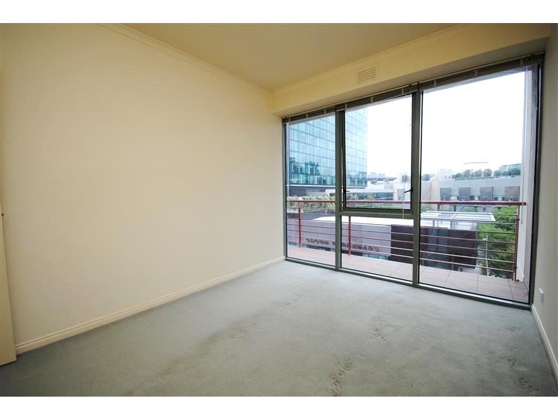 REF 22325/83 Queensbridge Street, Southbank VIC 3006