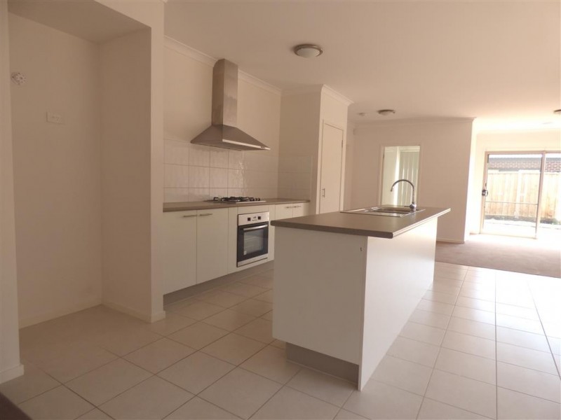 24 Casino Parade, Point Cook VIC 3030