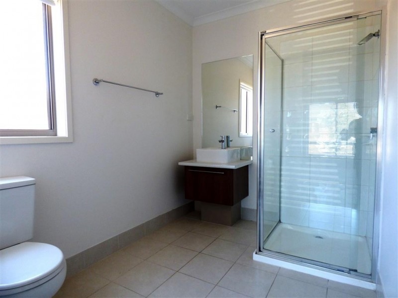 24 Casino Parade, Point Cook VIC 3030