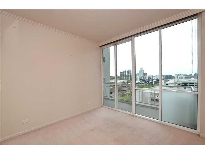 REF 42164/28 Southgate Avenue, Southbank VIC 3006