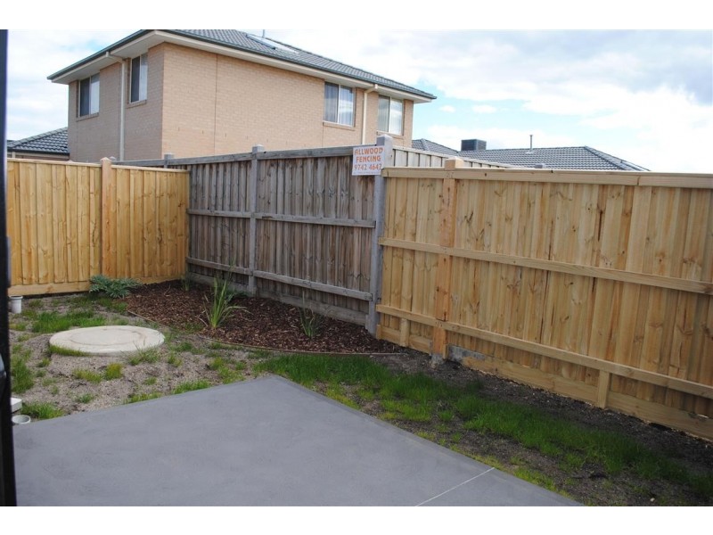 5b Bay Way, Point Cook VIC 3030
