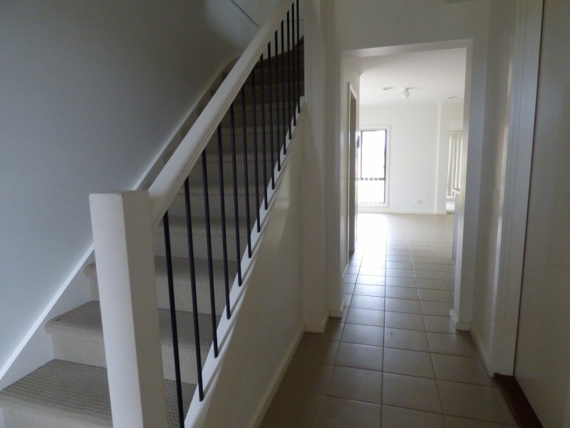10 Santa Cruz View, Point Cook VIC 3030
