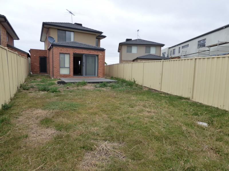 10 Santa Cruz View, Point Cook VIC 3030