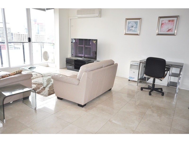REF 22344/79 Whiteman Street, Southbank VIC 3006
