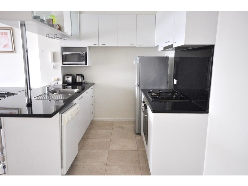 REF 22344/79 Whiteman Street, Southbank VIC 3006