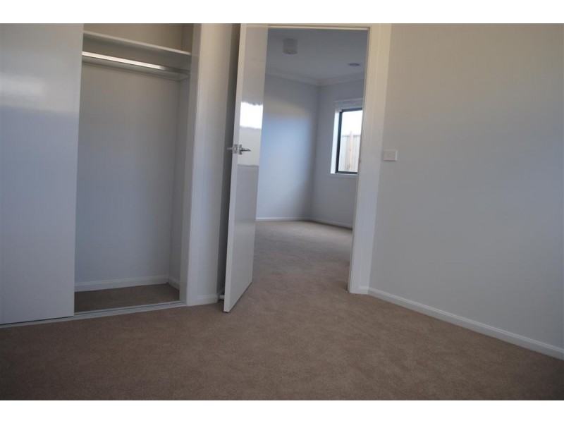 9b Circus Avenue, Point Cook VIC 3030