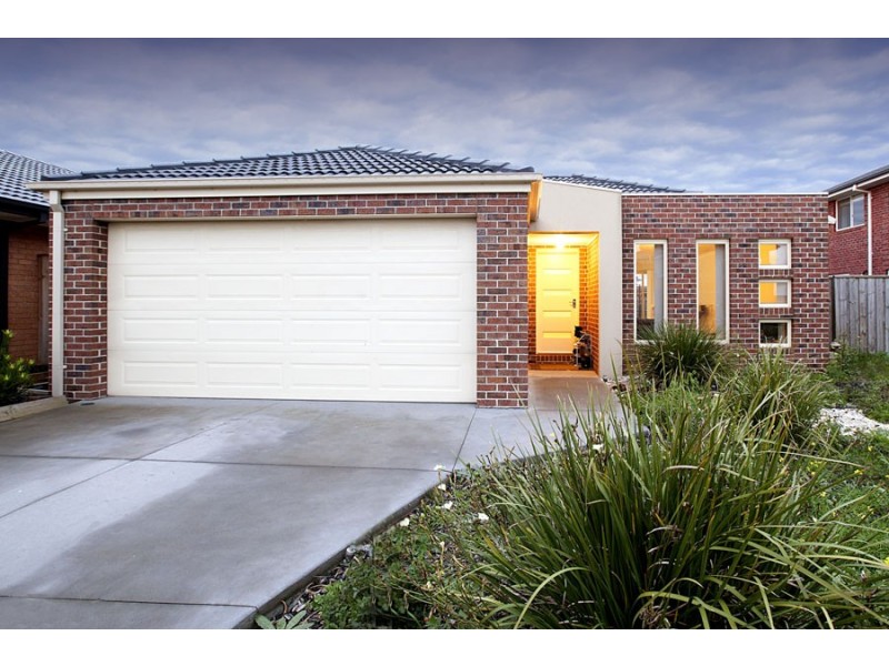 33 Arrowgrass Drive, Point Cook VIC 3030
